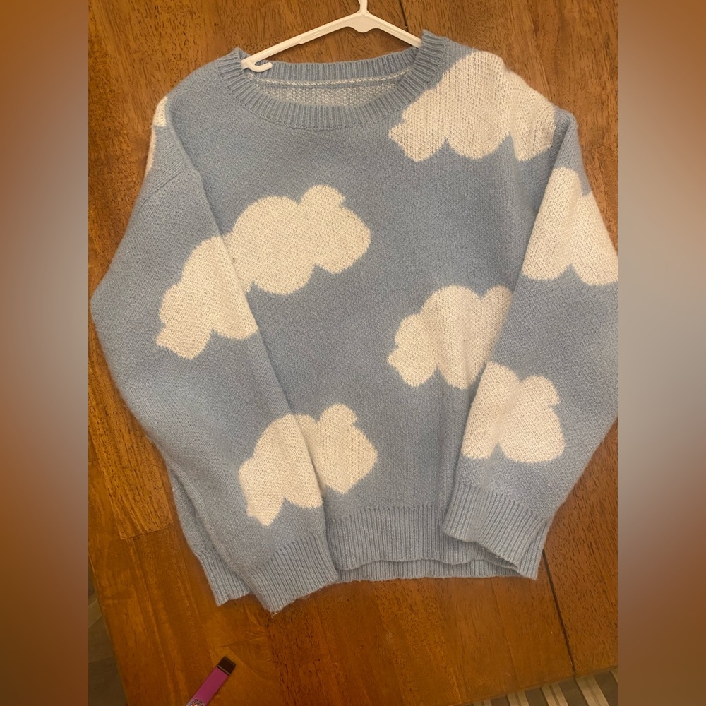 Women’s Cloud Sweater - size small